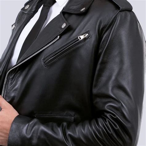 Motorcycle Jacket in Plunged Lambskin 